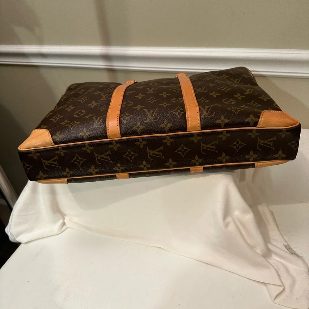LOUIS VUITTON vintage Monogram Porte Documents Voyage Bag in EUC w/dust bag - Picture 3 of 12